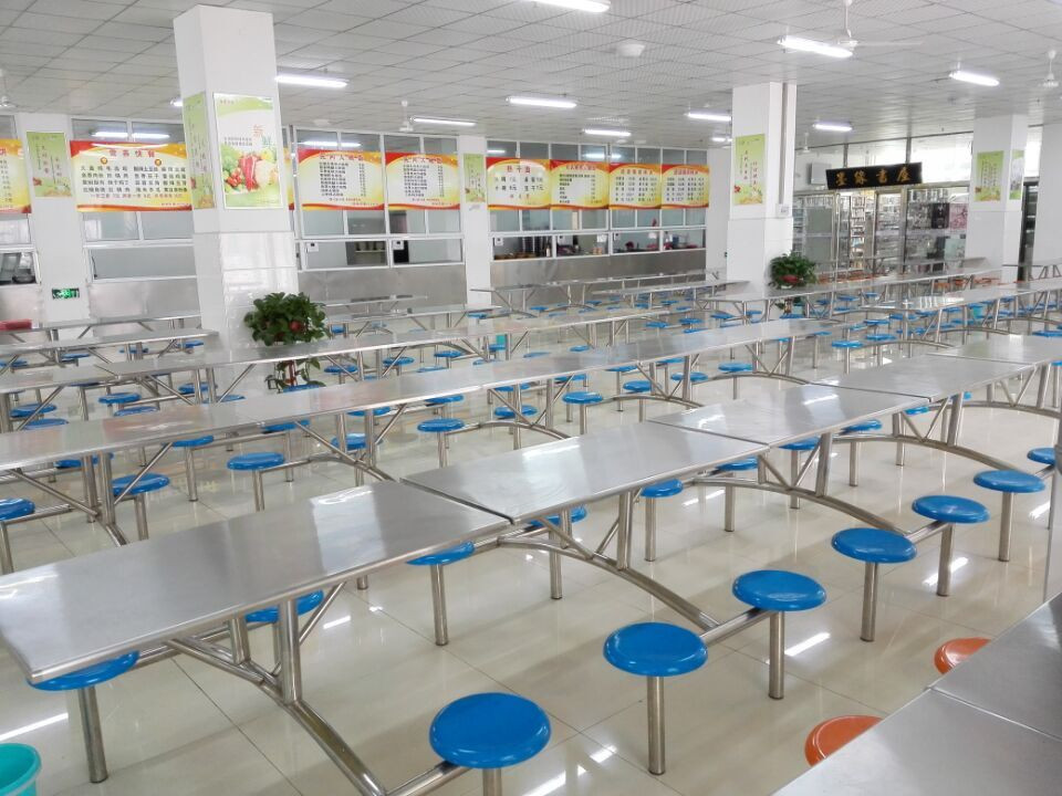 5、學(xué)校餐廳_副本.jpg