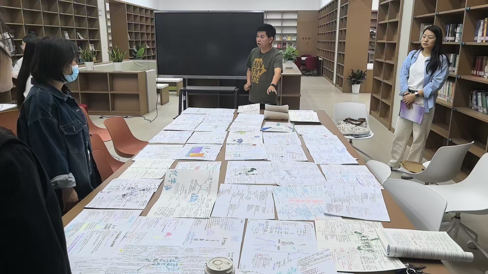 探索之旅 化學無界——鄭州市第一〇二高級中學元素周期表思維導圖展示活動